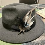 Ozdoba na klobouk nebo klopu kabatu