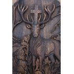 Ručně vyřezávaný reliéf z ořechového dřeva