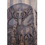 Ručně vyřezávaný reliéf z ořechového dřeva